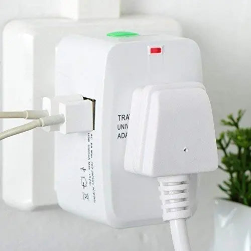 Universal adaptor | universal power supply TrendyHub